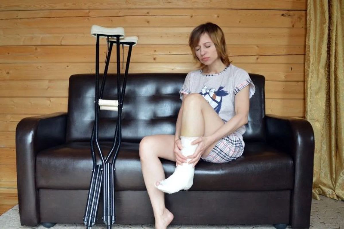 Nyeri Kaki? Dokter Ungkap Penyebab & Dampaknya Pada Kesehatan Anda