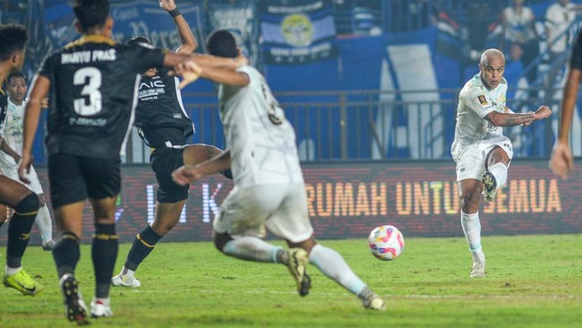 Piala Presiden 2025: Persib Tersandung, Harapan Juara Pupus di Kandang