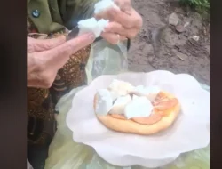 Pizza Lontong Nenek Viral: Kuliner Unik & Menggoda Selera