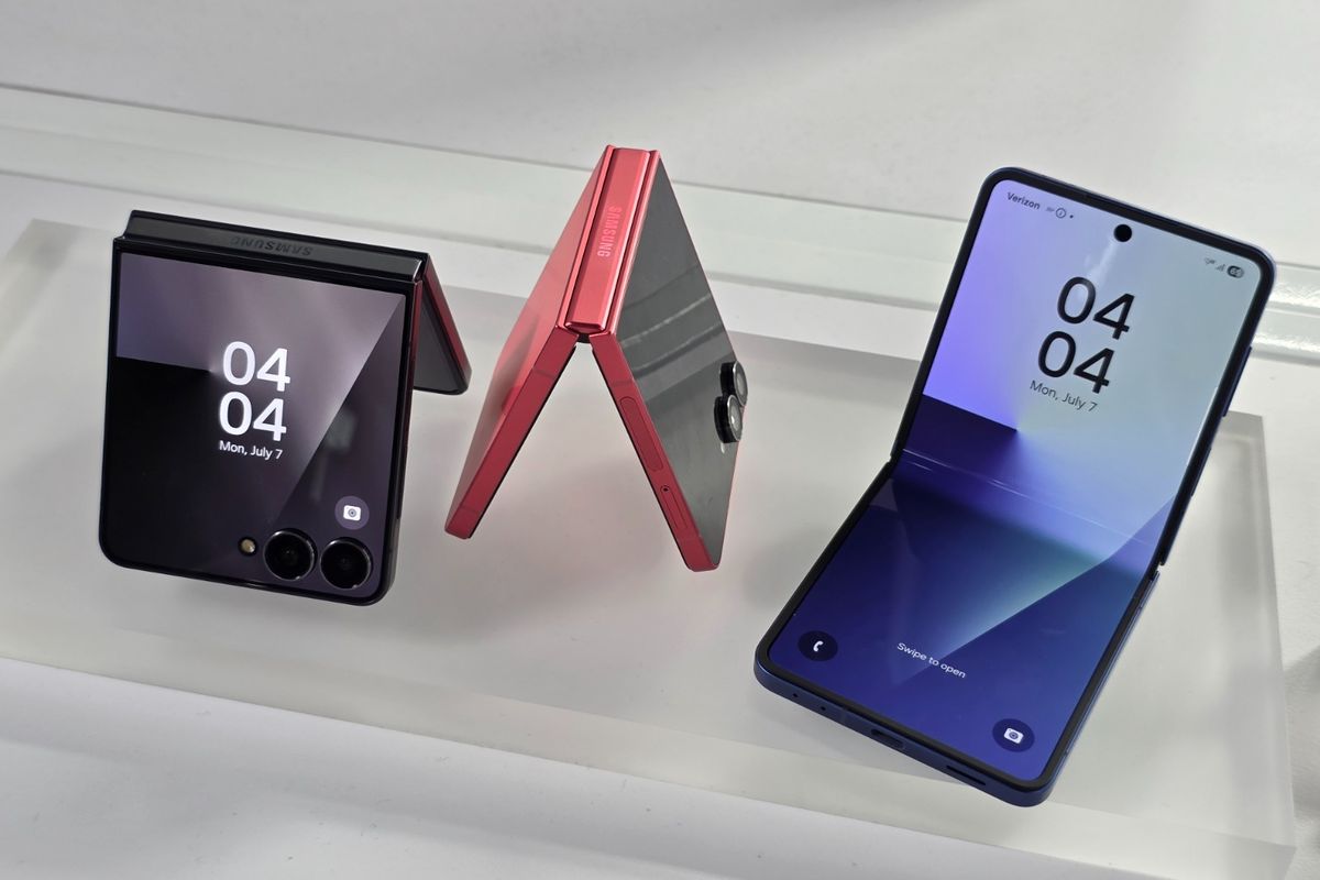 Rahasia Galaxy Z Flip 7: 4 Fitur AI Canggih di Cover Screen